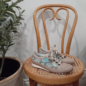 NWOT Mephisto Bretta Turquoise Python Print Casual Sneaker